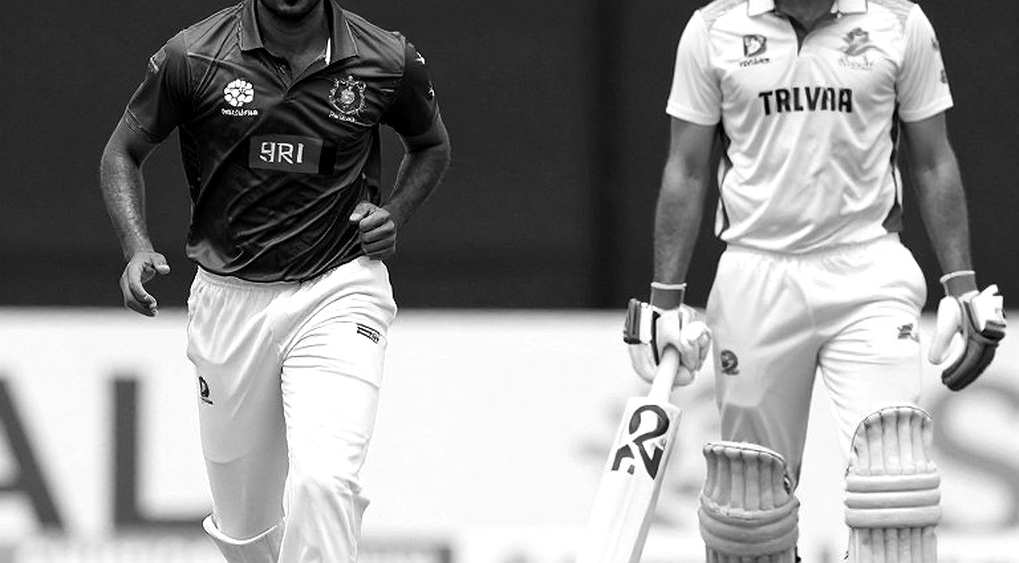 বারো ওভারে এক দেশের অপূর্ণ ইনিংস